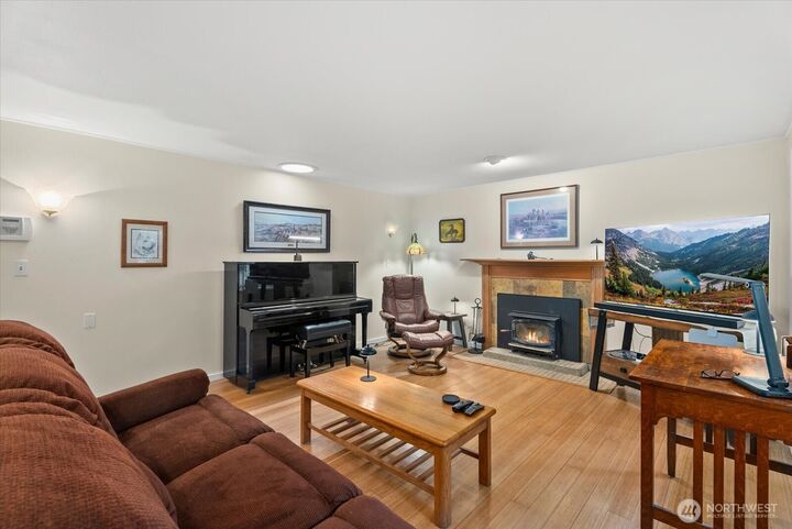 Property Photo:  2515 NE 168th Street  WA 98155 