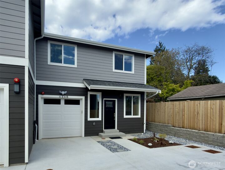 Property Photo:  648 B SW 139th Street  WA 98166 