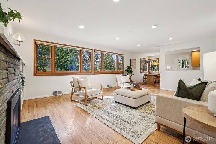 Property Photo:  18007  49th Place NE  WA 98155 