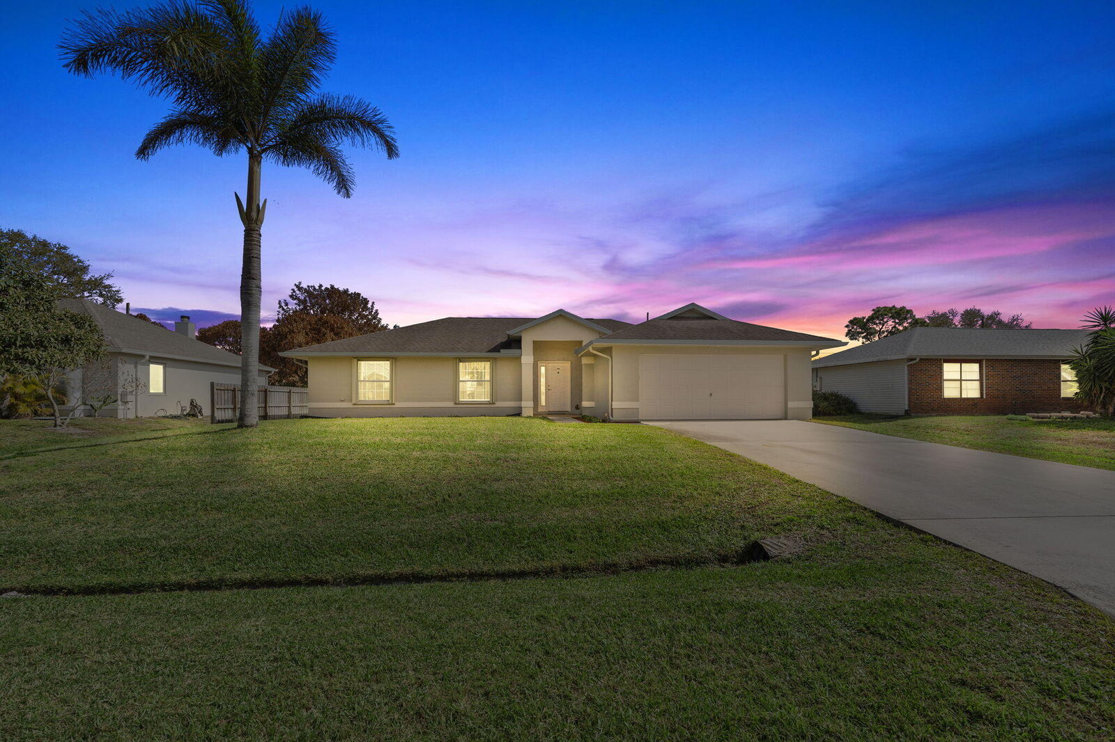 Property Photo:  2743 SW District Avenue  FL 34953 