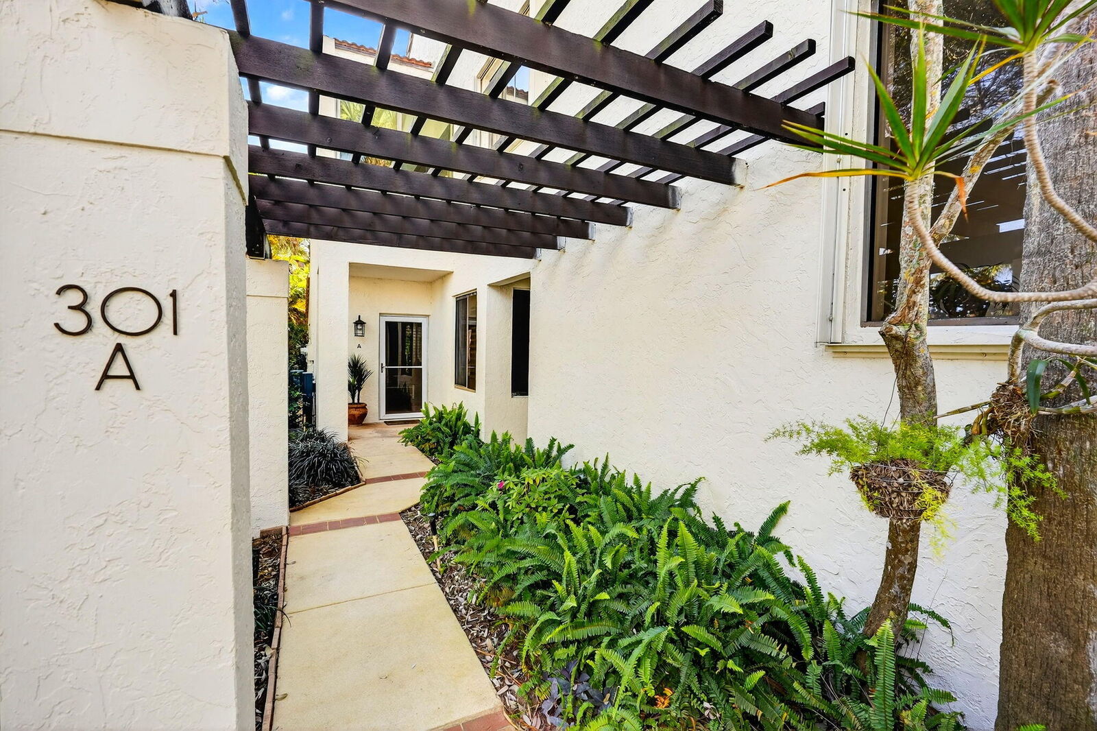 Property Photo:  301 Sea Oats Drive A  FL 33408 