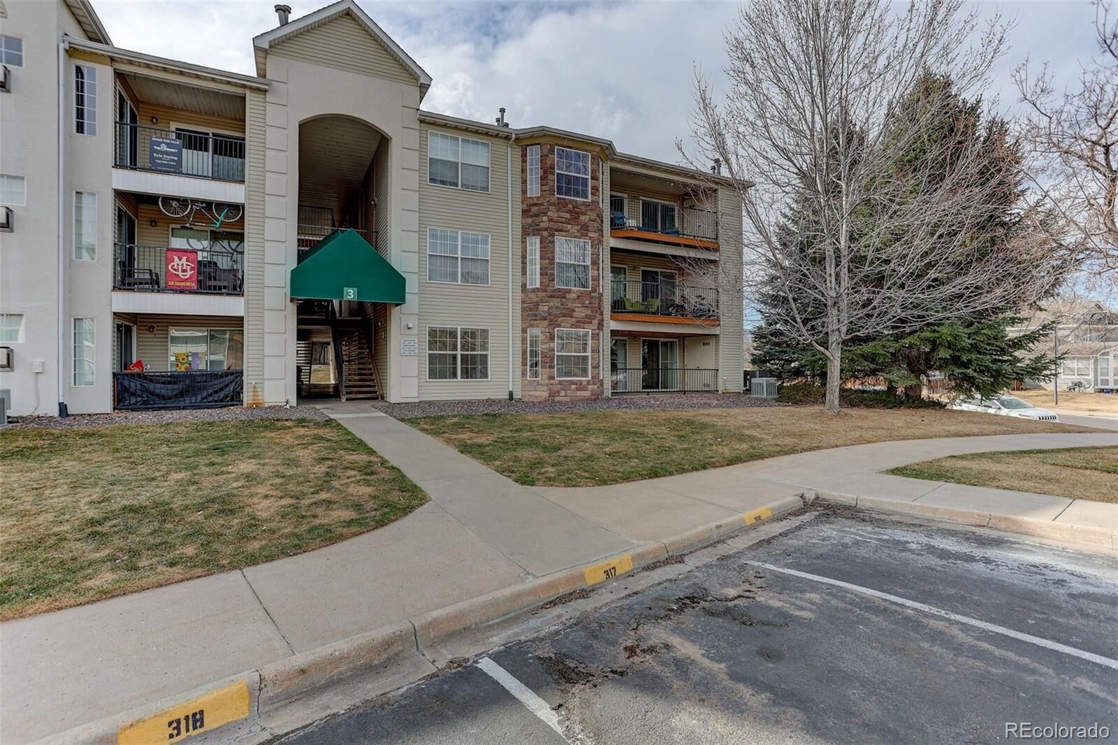 Property Photo:  5667 S Urban Street 102  CO 80127 