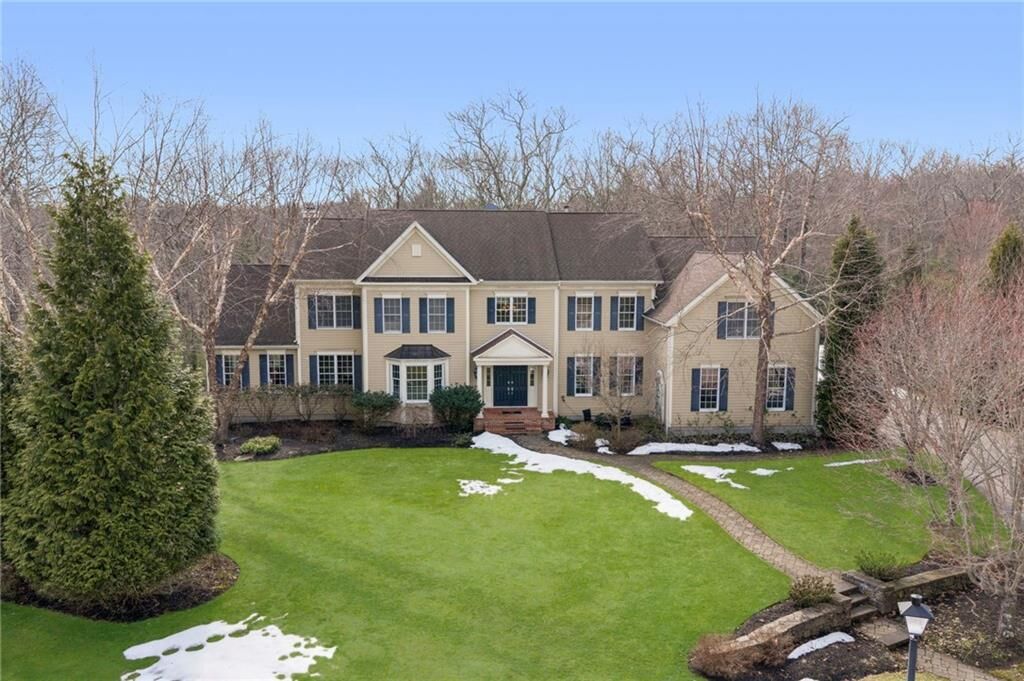 Property Photo:  25 Hoyer Court  RI 02818 