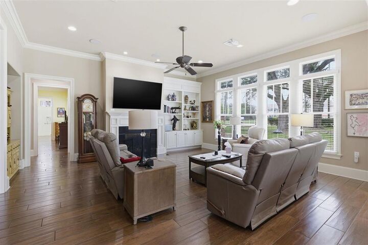 Property Photo:  4510 Five Oaks Drive  LA 70605 