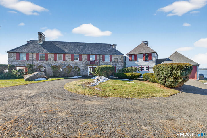 Property Photo: 39 Vineyard Place CT 06437