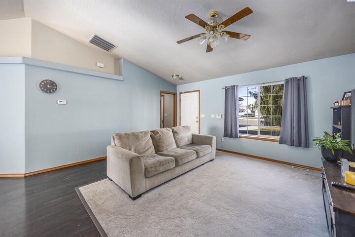 Property Photo:  8608 Heathrow Ct  WA 99301 