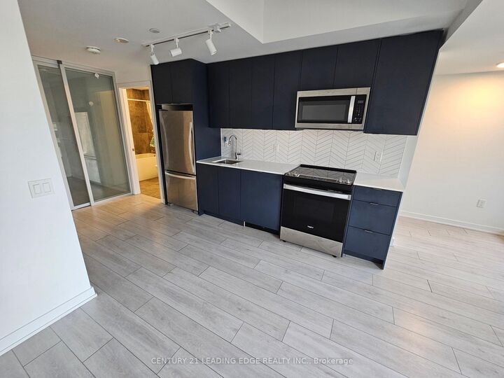 Photo de la propriété:  1614 Charles Street 143  ON L1N 1B9 