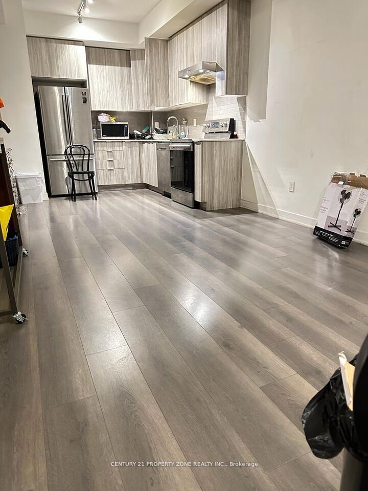 Photo de la propriété:  200 Malta Avenue 41  ON L6Y 6H8 