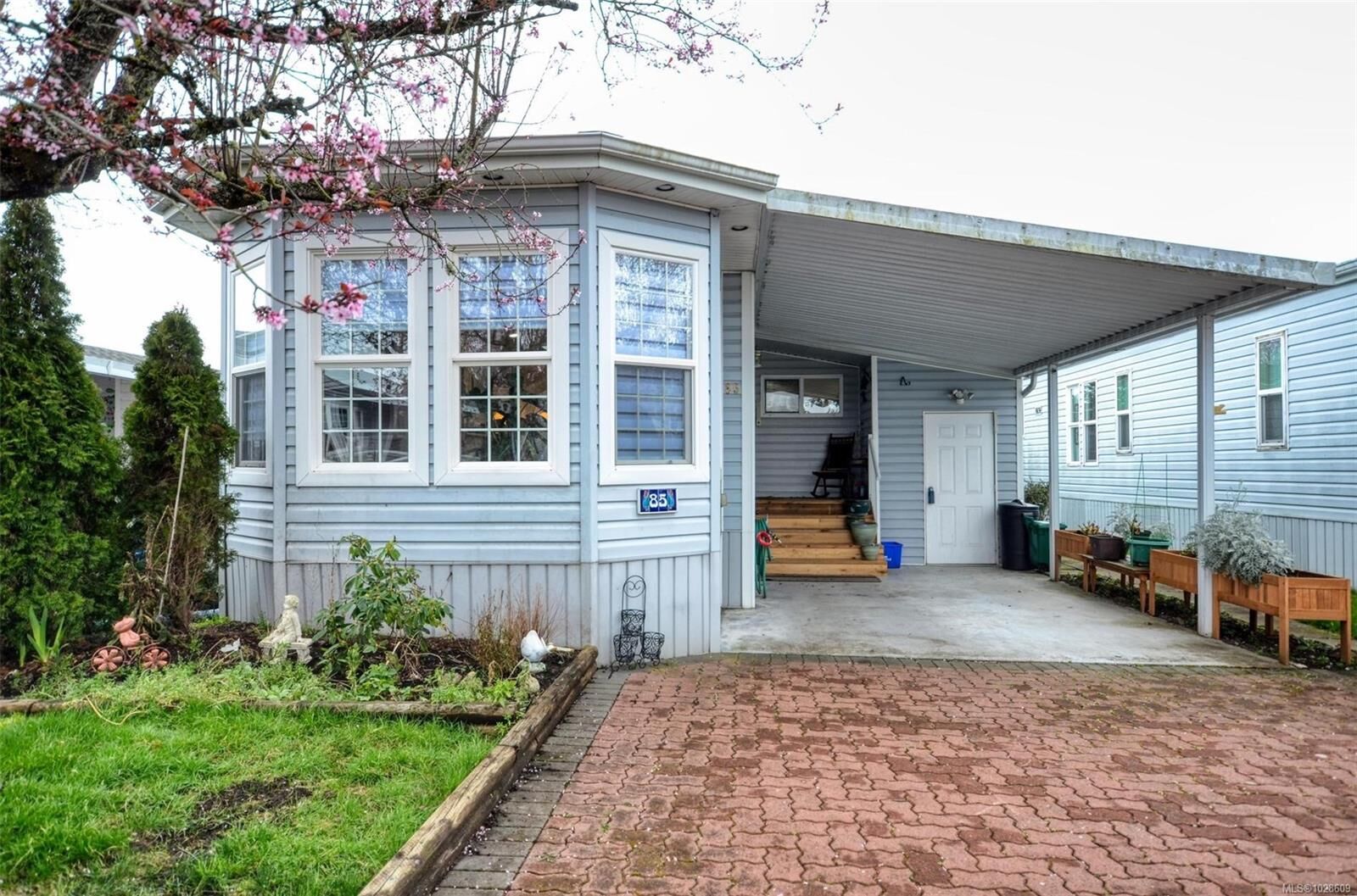 Property Photo: 7583 Central Saanich Rd #85 BC V8M 2B6