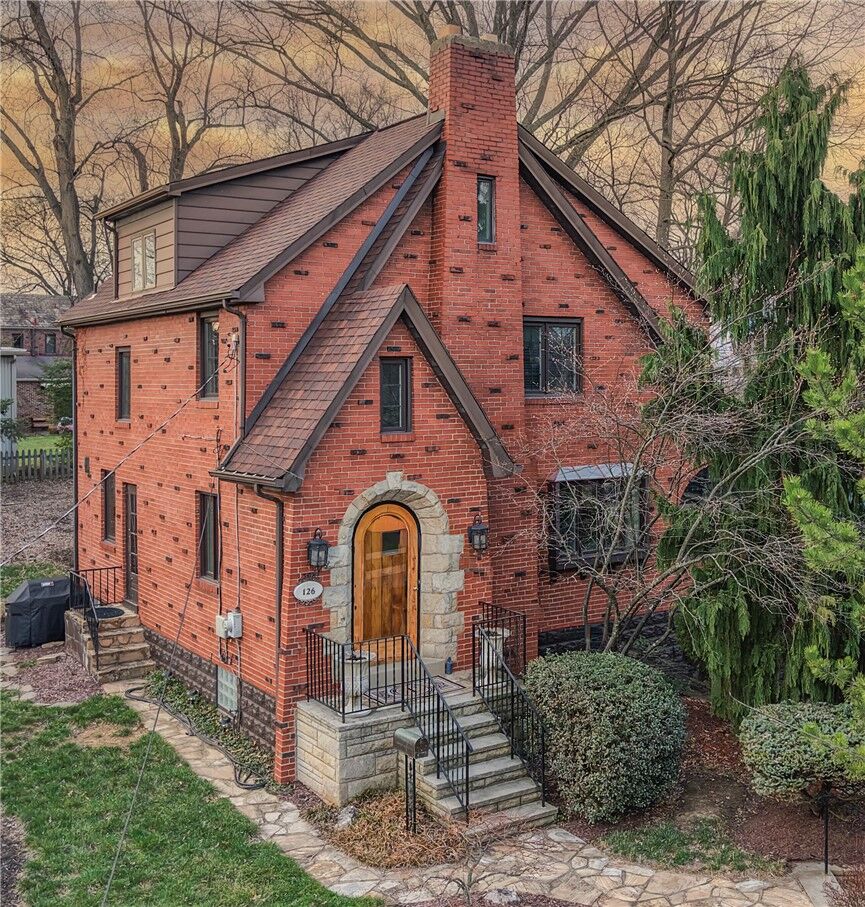 Property Photo: 126 Altadena Dr PA 15228