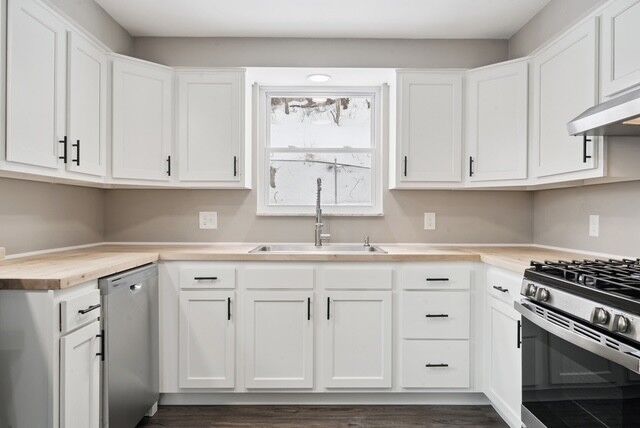 Property Photo: 4660 Old Wm Penn PA 15146