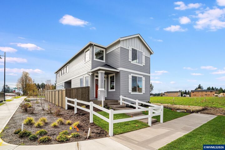 Property Photo:  7398 SE Madrone St  OR 97123 