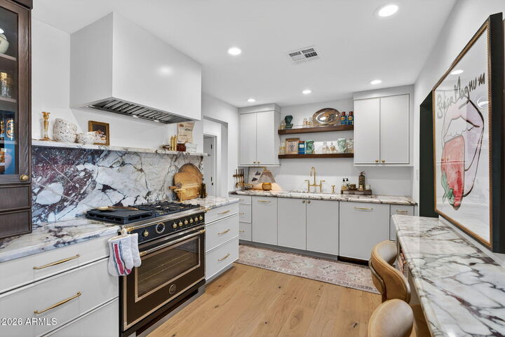 Property Photo:  2302 E Roma Avenue  AZ 85016 