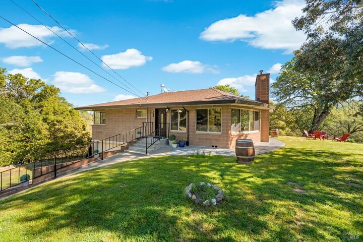 Property Photo: 188 Country Club Lane CA 94558