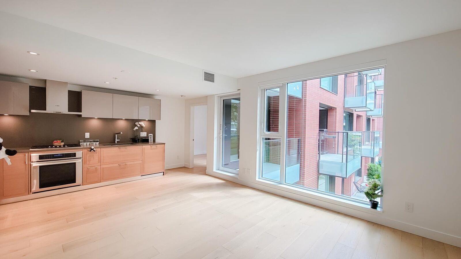 Property Photo: 7128 Adera Street 301 BC V6P 0H6