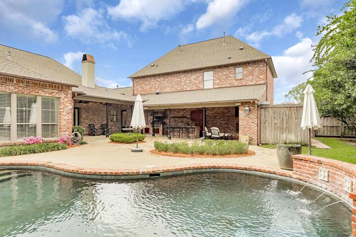 Property Photo:  823 Mossy Oak Ave  LA 70810 