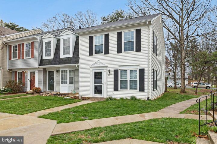 Property Photo:  8653 Braxted Lane  VA 20110 