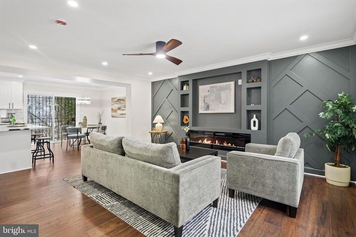 Property Photo:  6021 Applegarth Place  MD 20743 