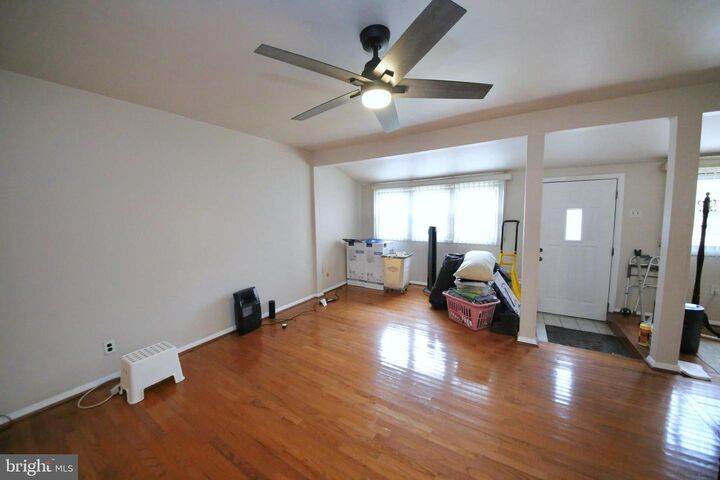 Property Photo:  604 Tait Road  NJ 08083 