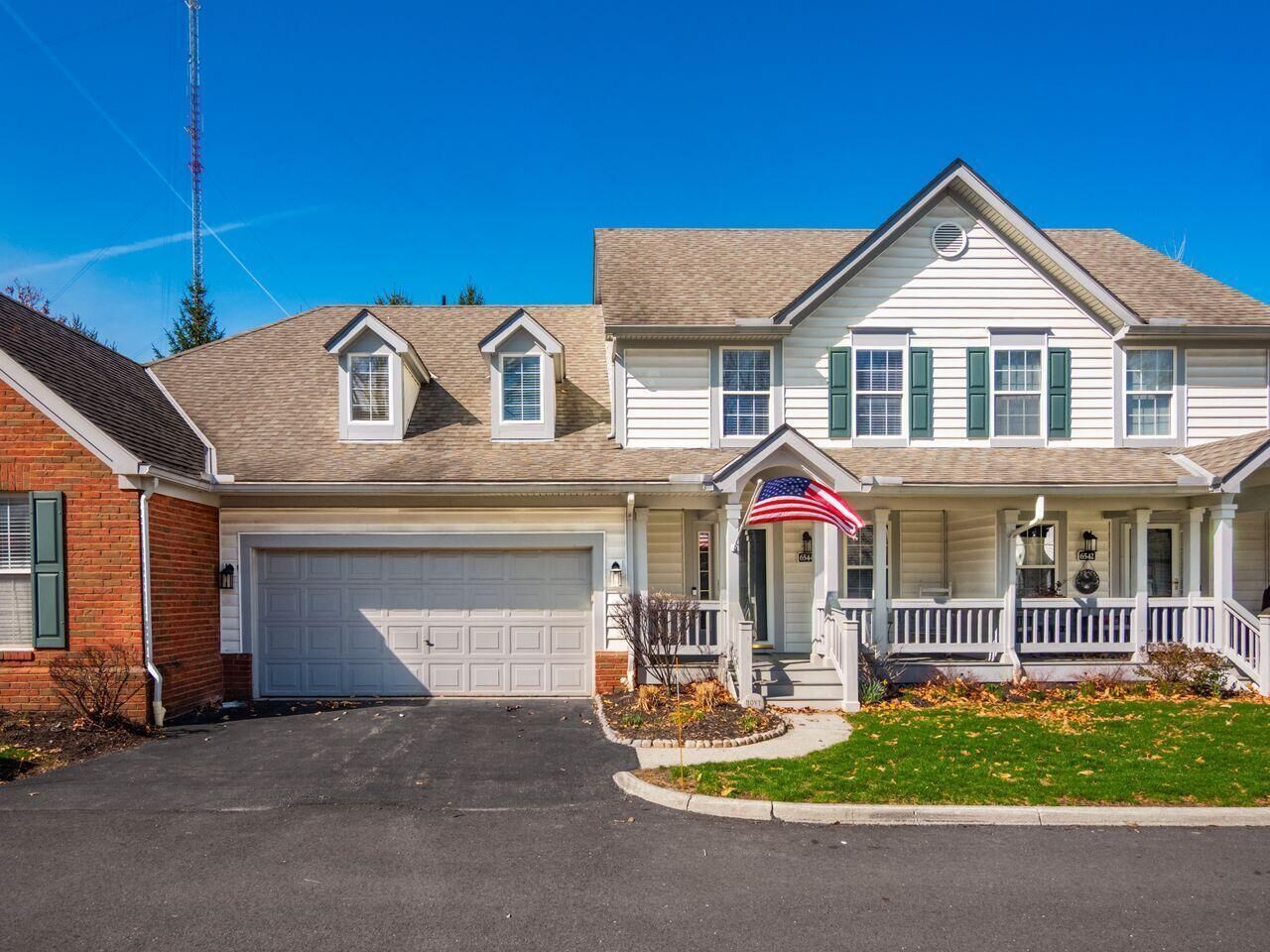 Property Photo: 6544 Upper Lake Circle OH 43082