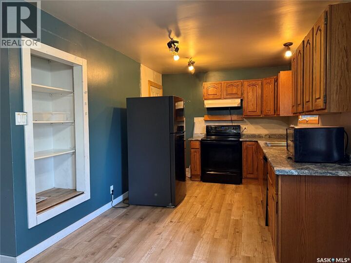 Property Photo:  518 3rd Avenue W  SK S9X 1B3 