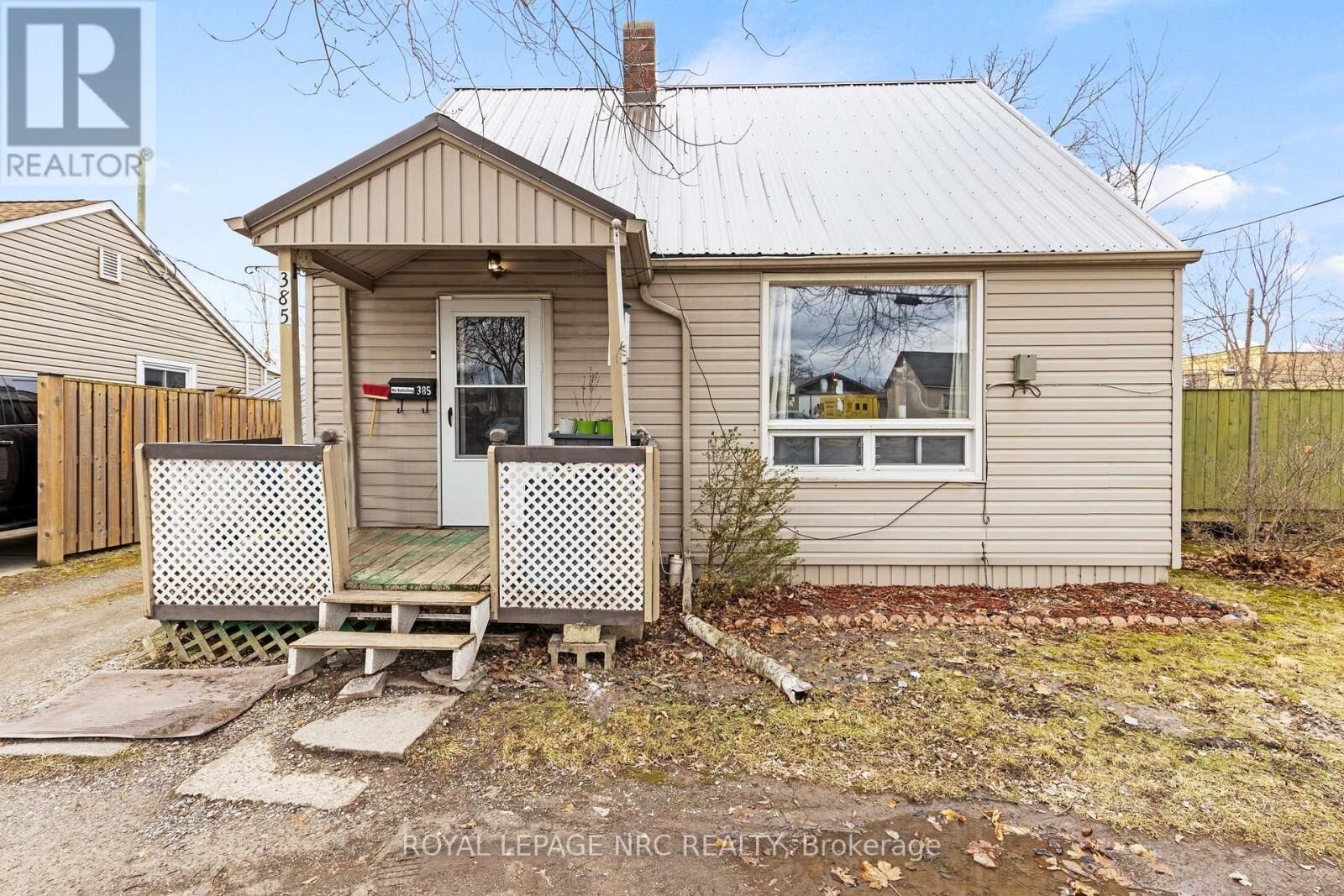 Property Photo:  385 Crowland Avenue  ON L3B 1X5 
