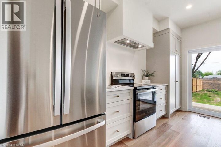 Property Photo:  214 William Street  ON N4B 2E1 