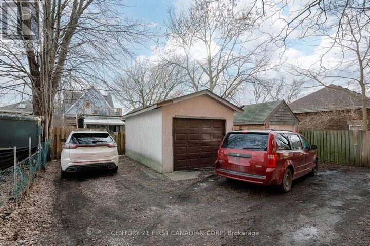 Photo de la propriété:  41 High Street  ON N6C 4J7 