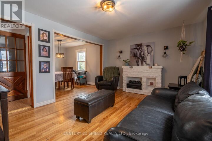 Property Photo: 1005 Third Street East ON K6H 2E9