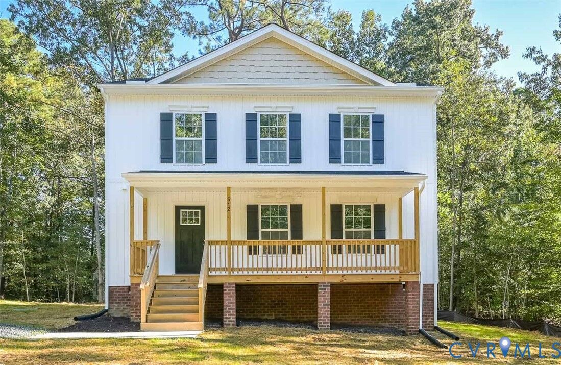 Property Photo: 512 Freedom Drive VA 22546