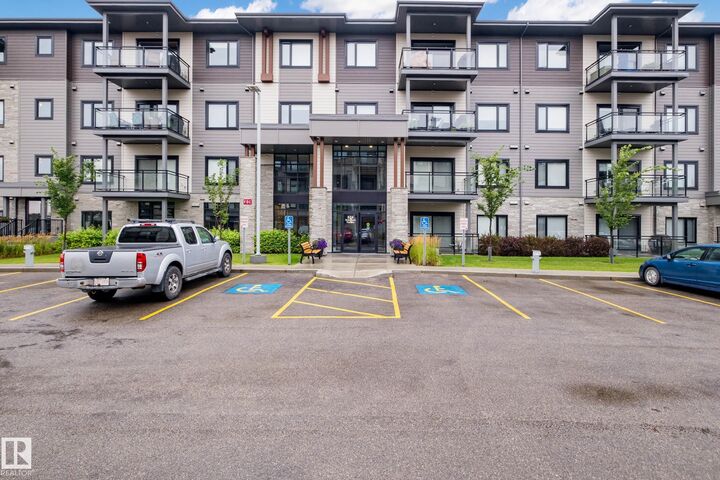 Property Photo:  524 Griesbach Parade Parade NW 420  AB T5E 6X2 