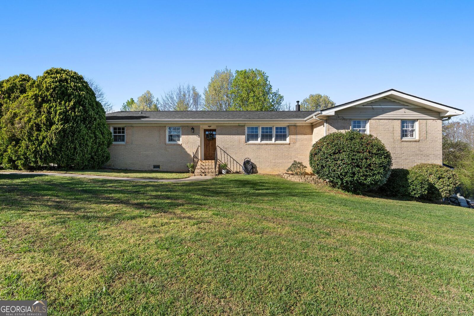 Property Photo: 906 Steele Road GA 30223