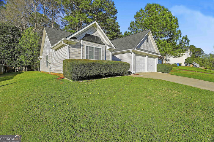 Property Photo:  105 Chase Court  GA 30269 