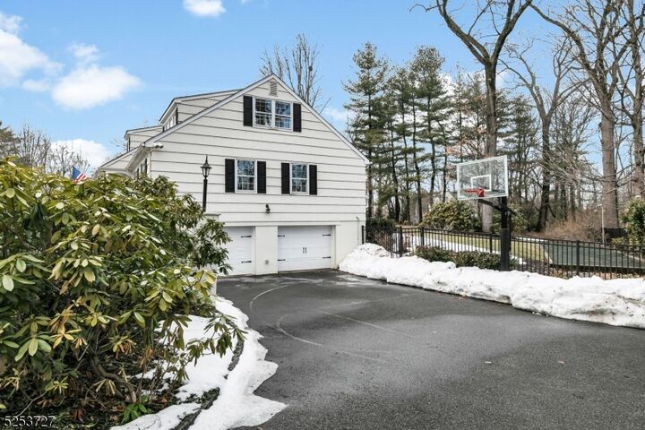 Property Photo:  59 Manor Dr  NJ 07920 