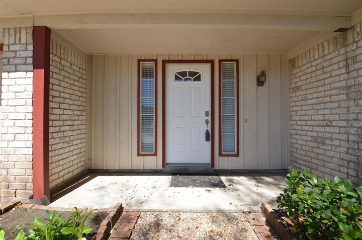 Property Photo:  11502 Elmcroft Drive  TX 77099 