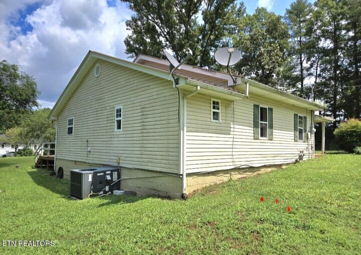 Property Photo:  440 Liberty Rd  TN 37887 