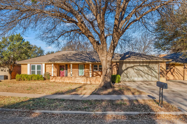 Property Photo:  8012 Raleigh Avenue  TX 79424 