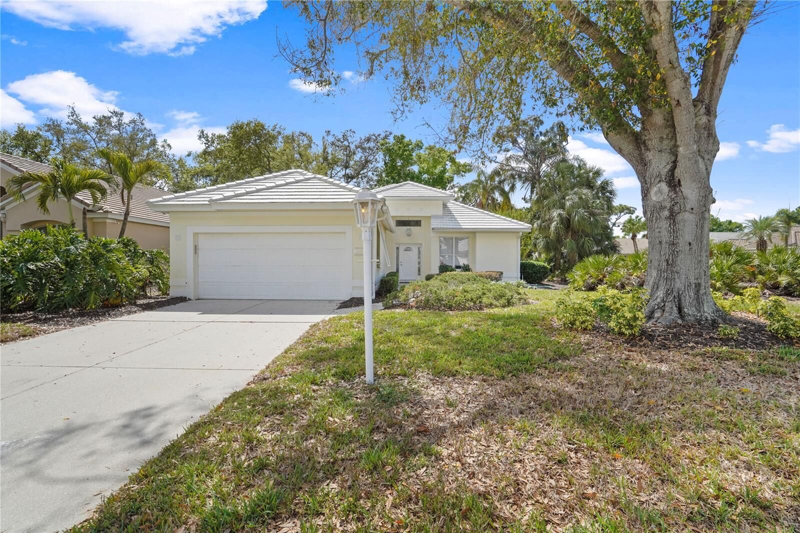 Property Photo: 7909 Hampton Court FL 34201