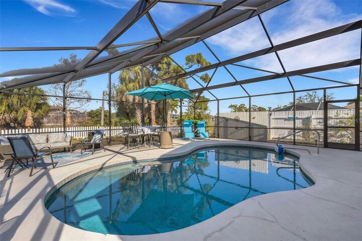 Property Photo:  7442 Rosemont Drive  FL 34224 