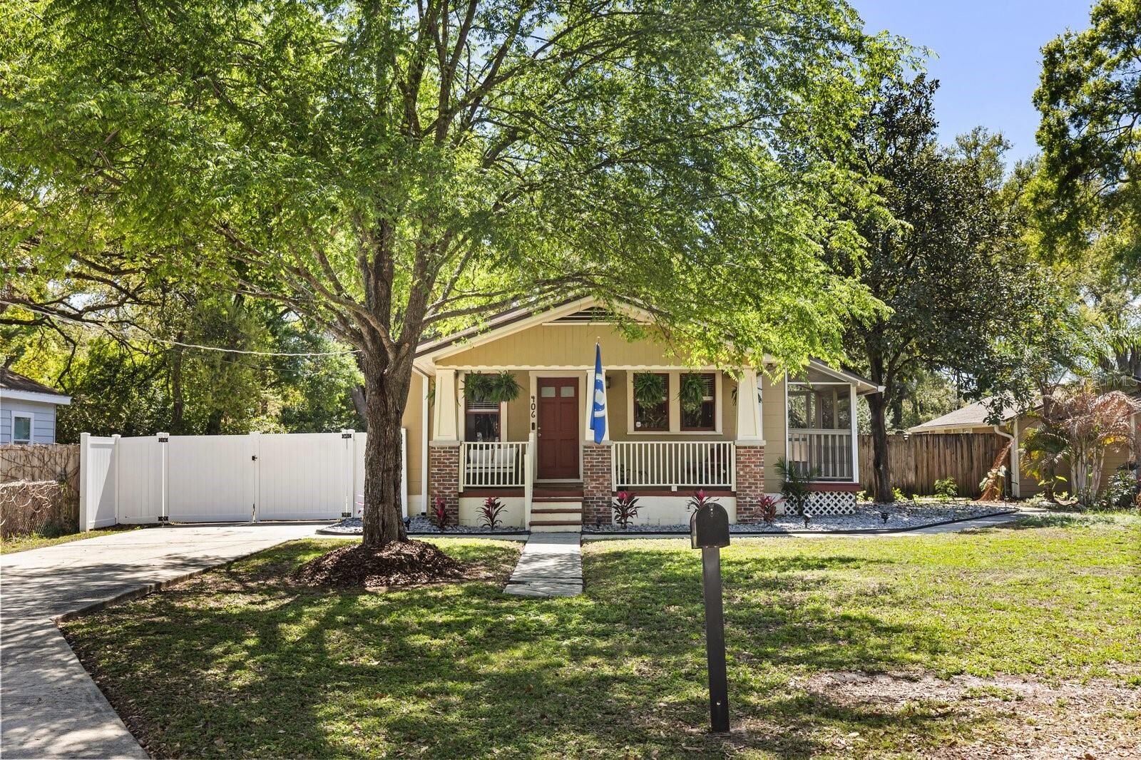 Property Photo:  406 W Alva Street  FL 33603 