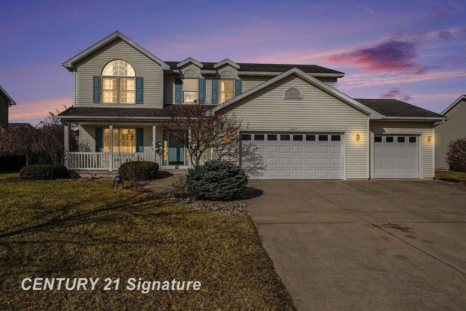 Property Photo:  2923 Gulfstream Drive  MI 48603 