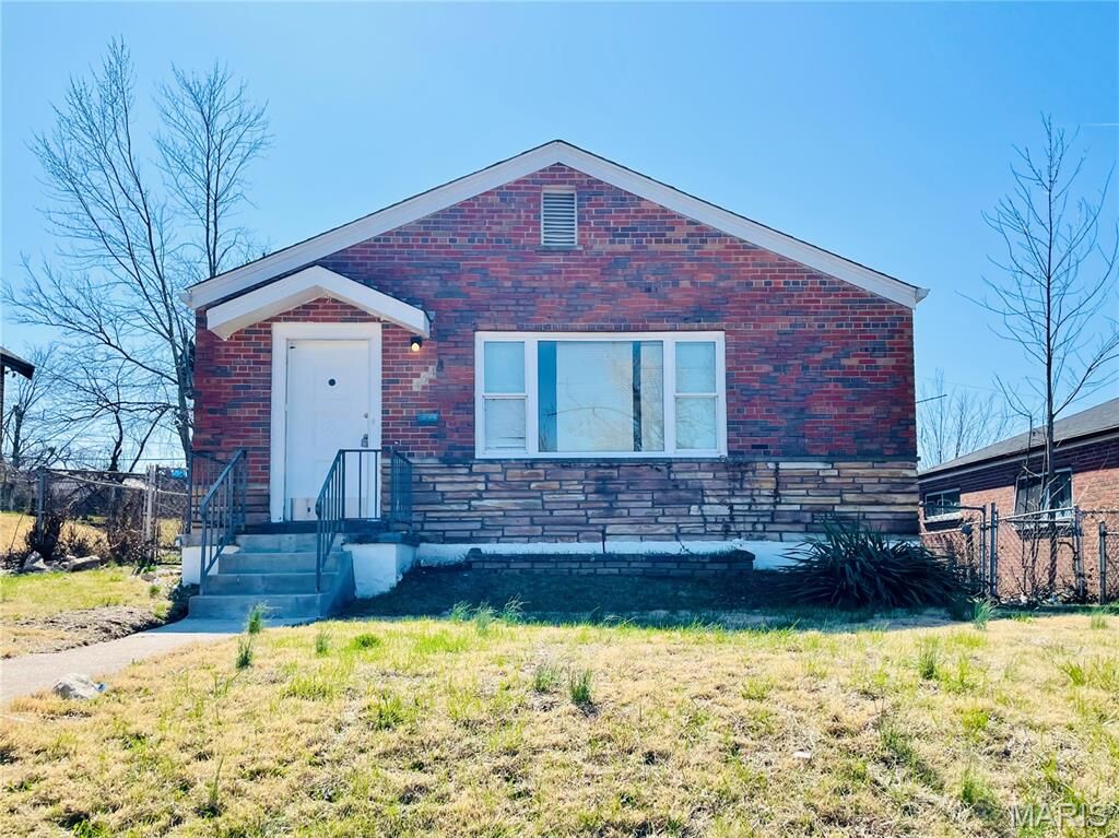 Property Photo:  4544 Elmbank Avenue  MO 63115 