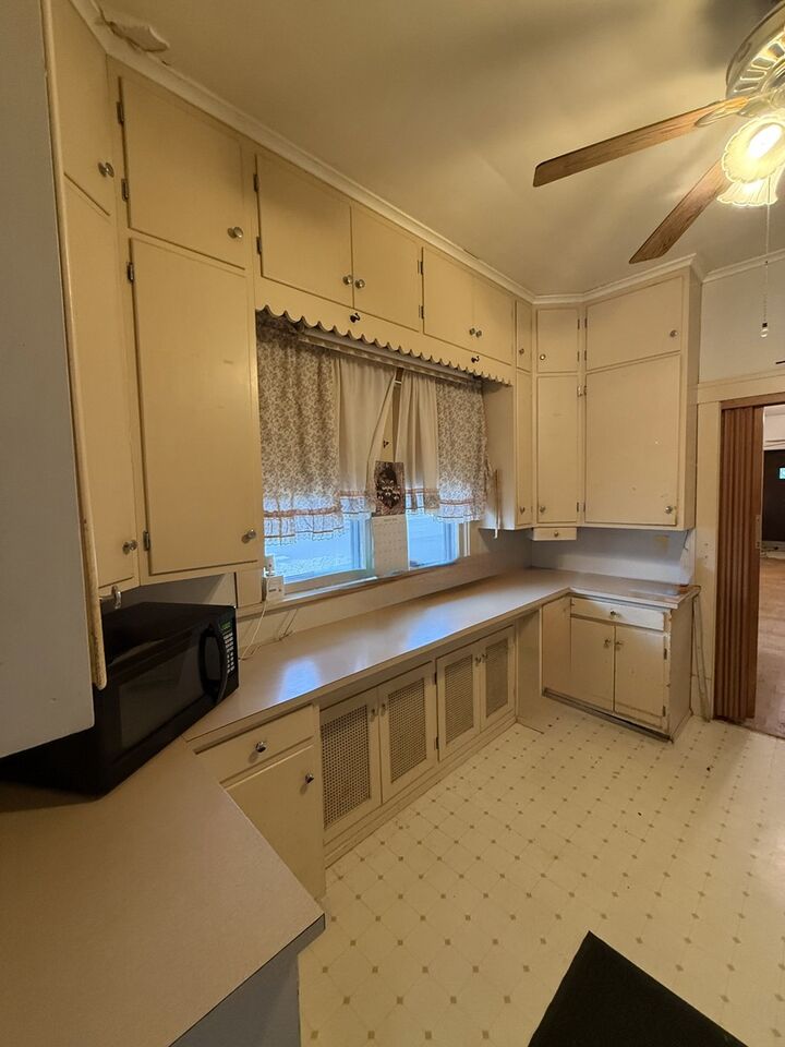 Property Photo:  1902 N Broadway Street  IL 61604 