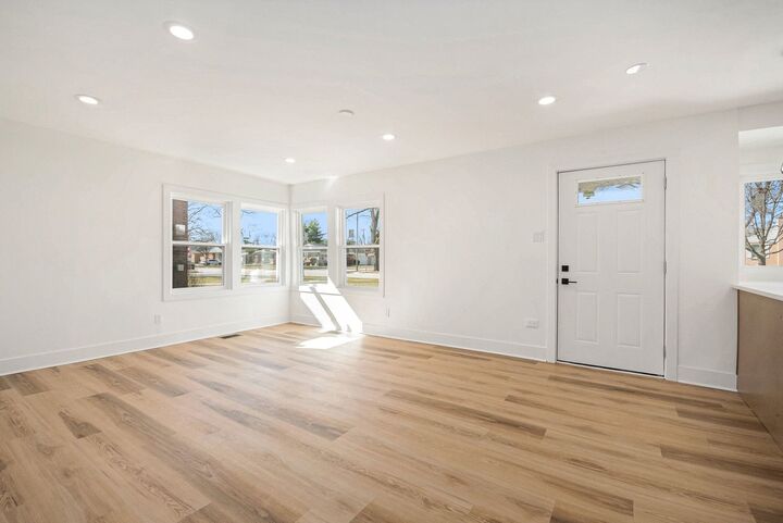 Property Photo:  1943 Mayfair Avenue  IL 60154 