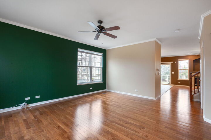 Property Photo: 787 Thornbury Court IL 60103