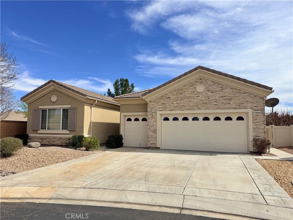 Property Photo:  10906 Rockaway Glen  CA 92308 