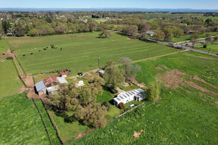 Property Photo:  8960 Dillard Road  CA 95693 