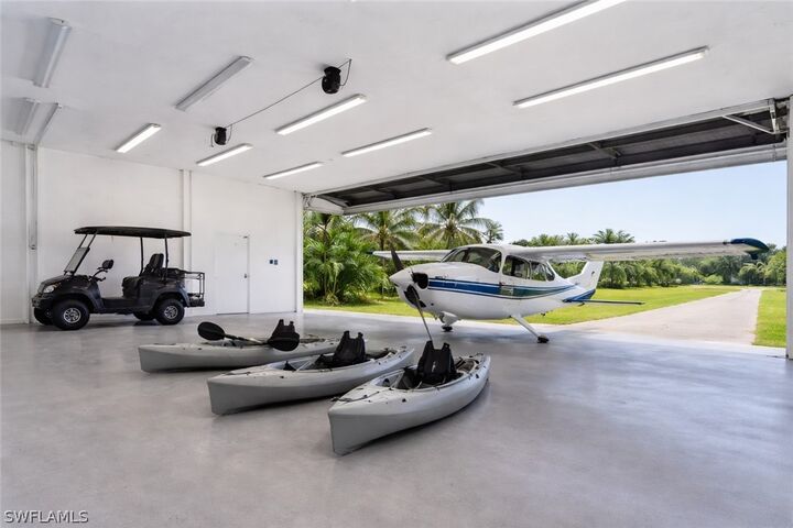 Property Photo:  211 Kingfisher Drive  FL 33924 