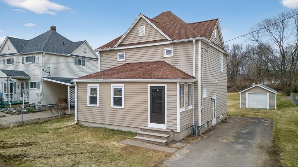 Property Photo:  132 Bradford Street  PA 18840 