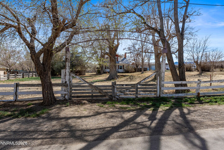 Property Photo: 1185 Truckee Lane NV 89408